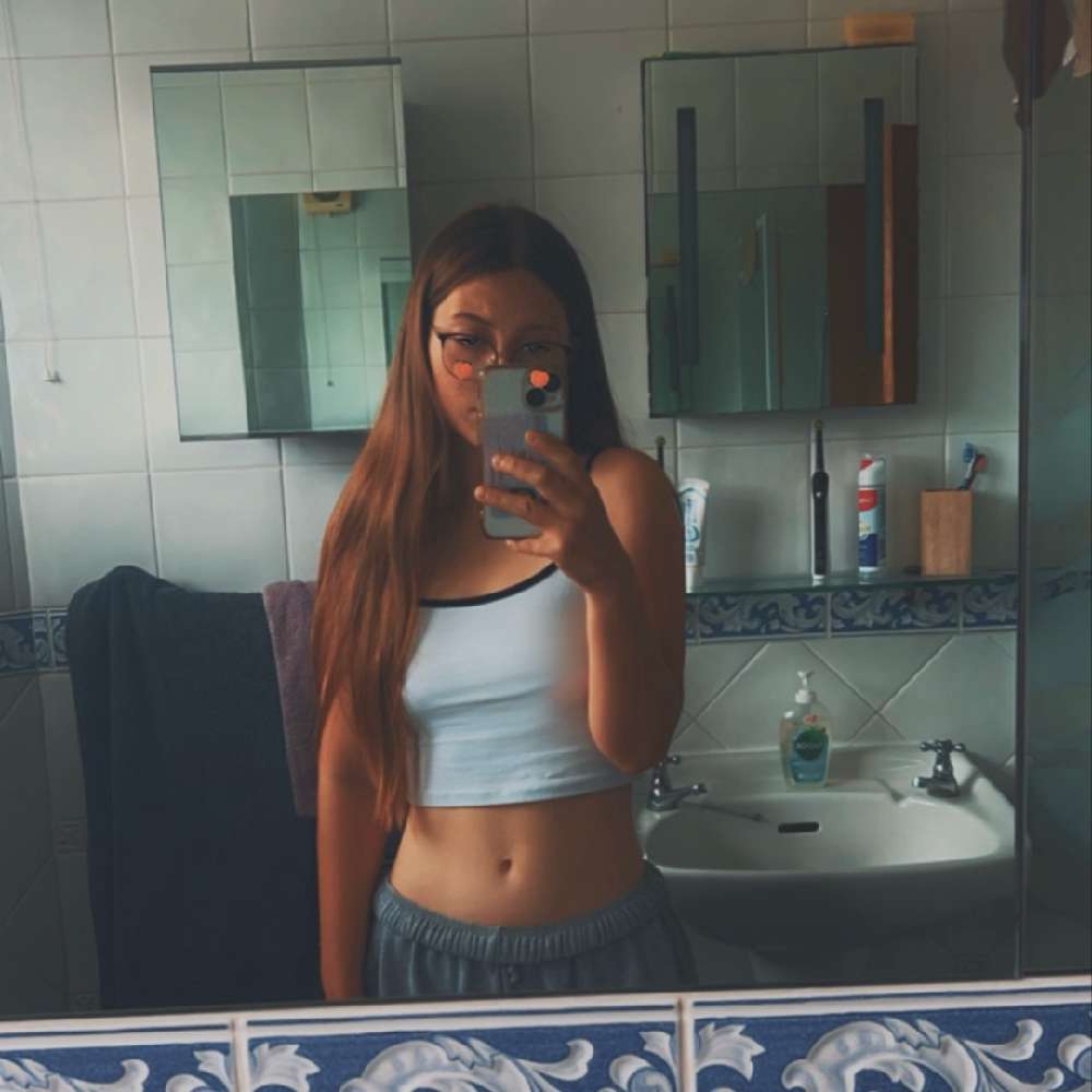 hollyyem's  profile picture