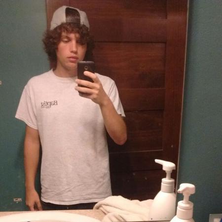 Aloneatlast18's  profile picture