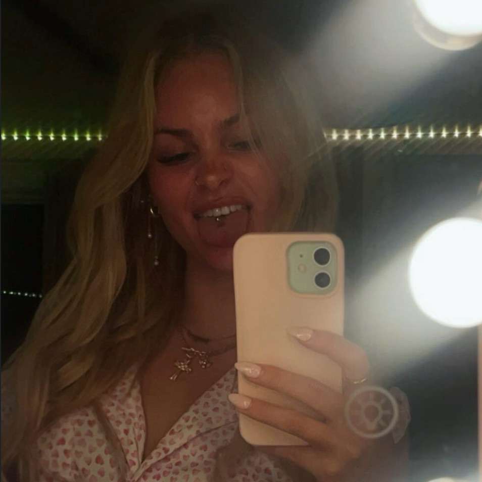 kylieshix's profile picture